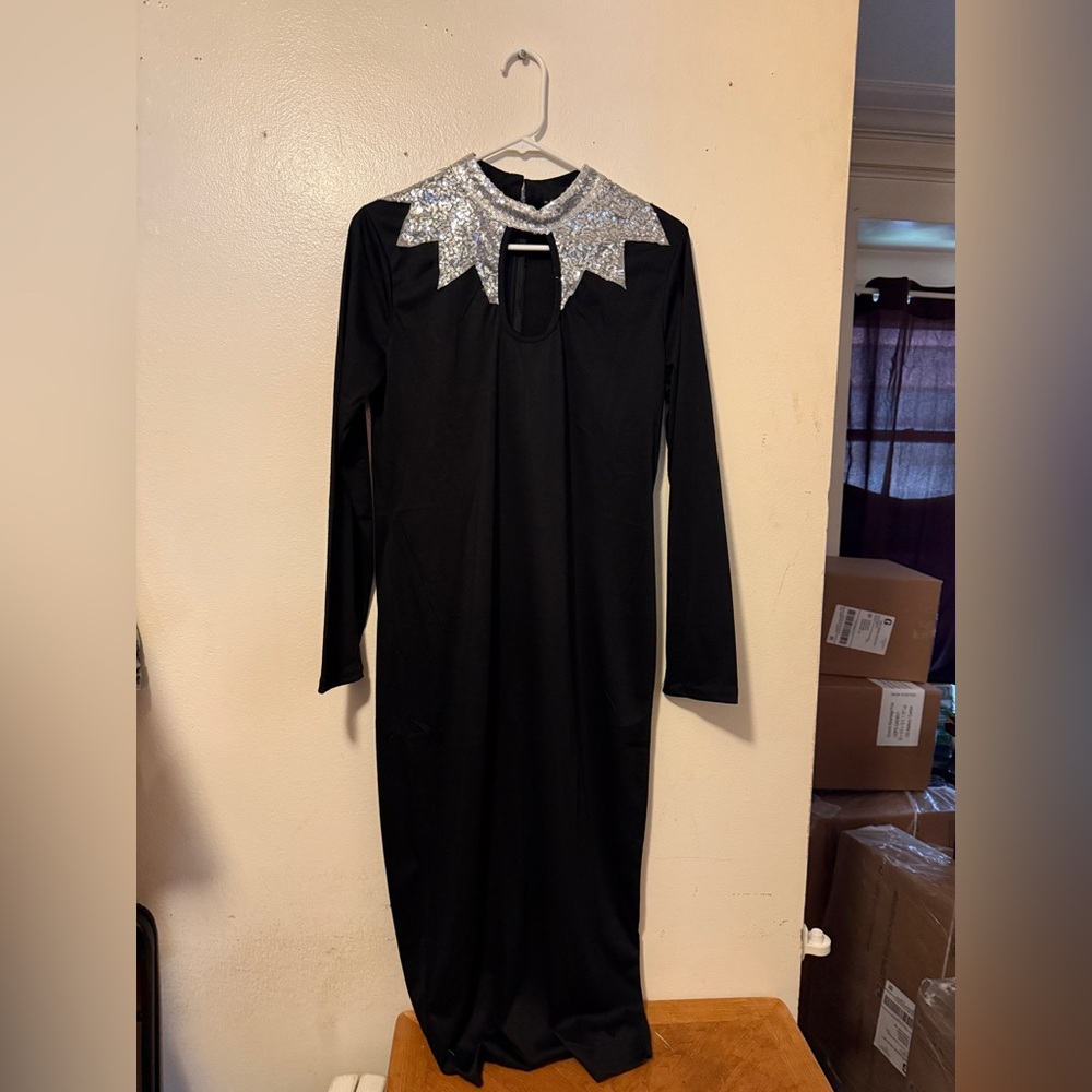 Elegant Black Dress with Silver Accents Size Large